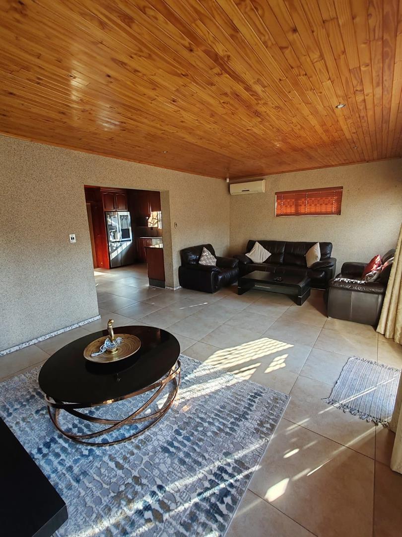 4 Bedroom Property for Sale in The Reeds Gauteng