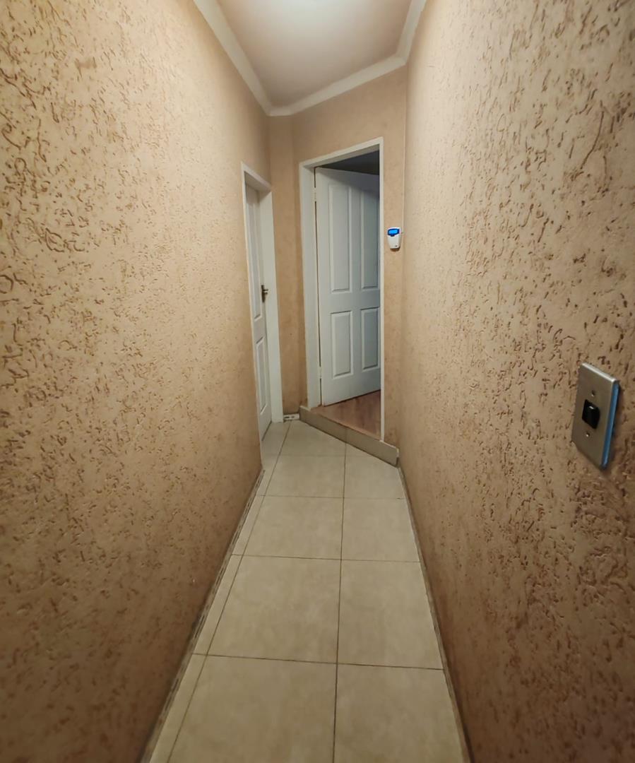 4 Bedroom Property for Sale in The Reeds Gauteng