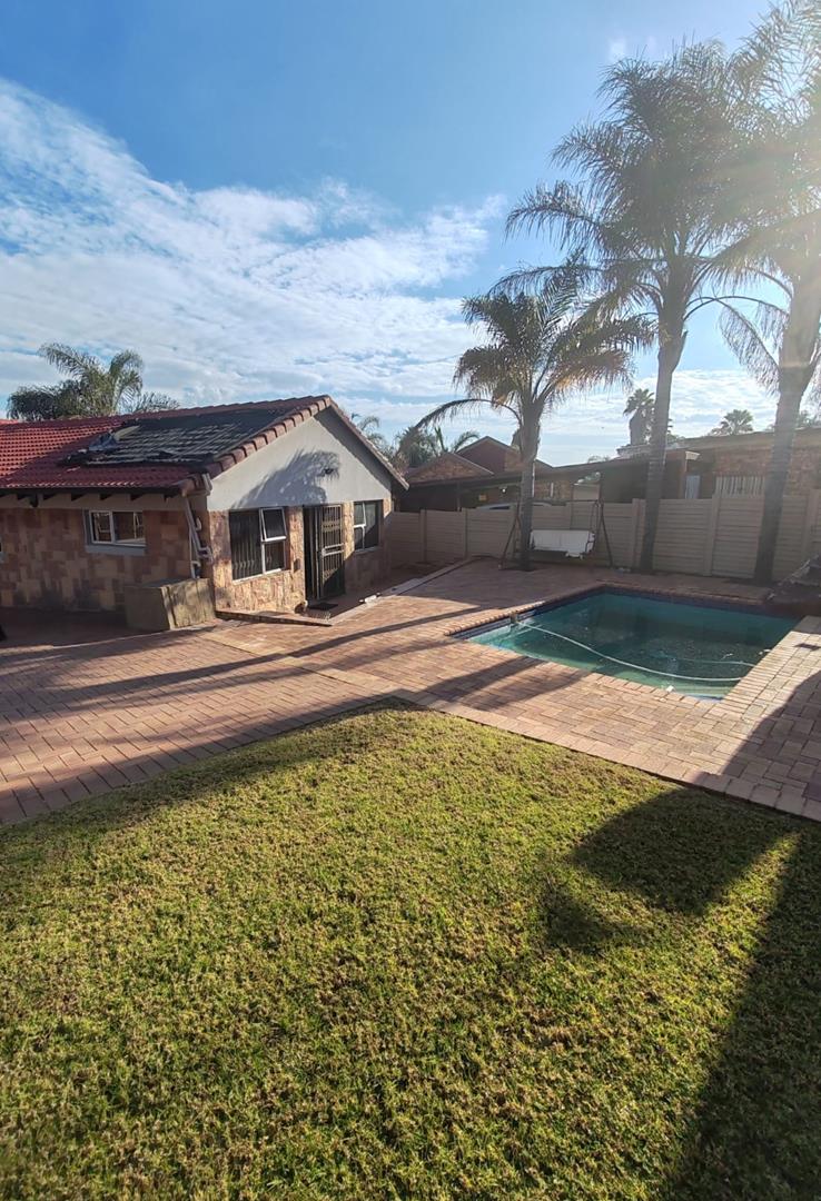 4 Bedroom Property for Sale in The Reeds Gauteng
