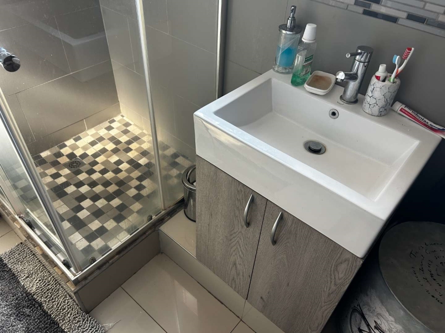 3 Bedroom Property for Sale in Brackenhurst Gauteng