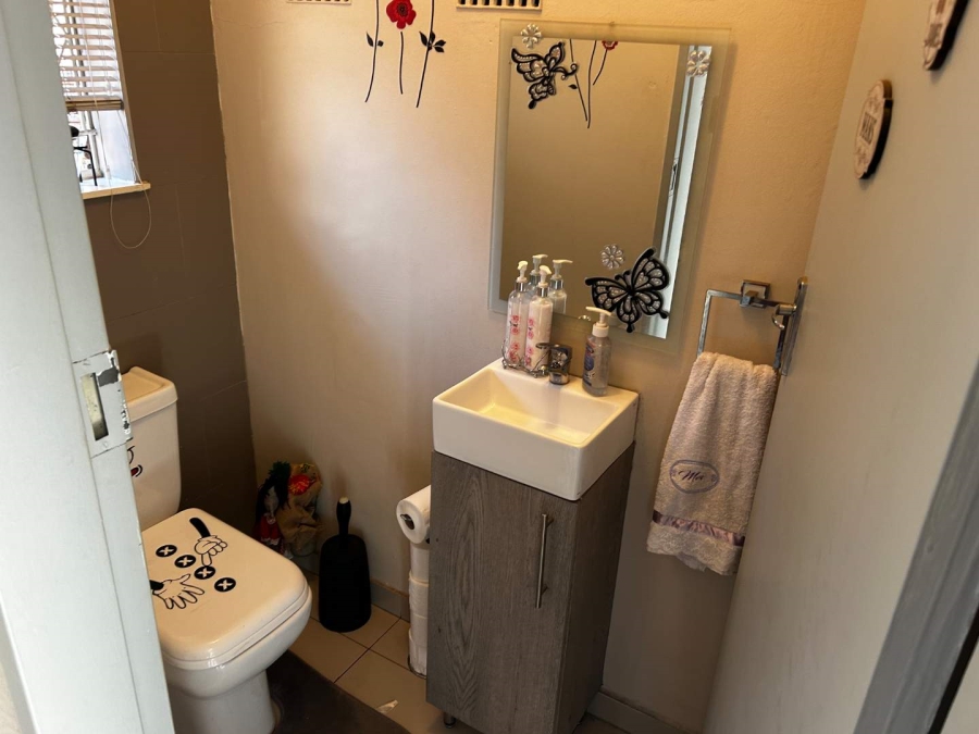 3 Bedroom Property for Sale in Brackenhurst Gauteng