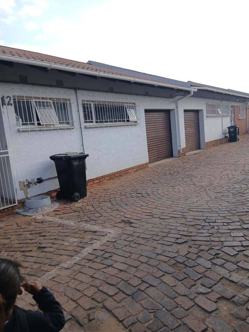 1 Bedroom Property for Sale in Dersley Gauteng