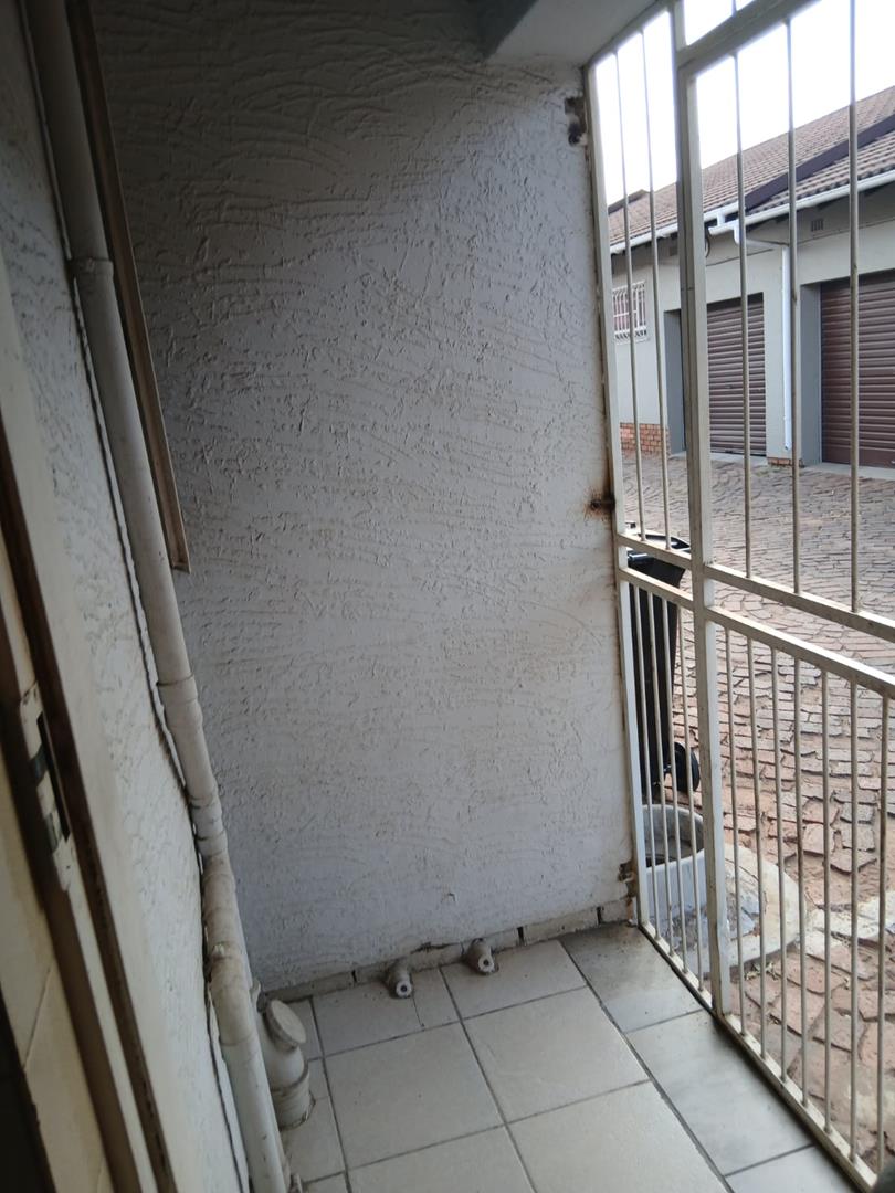 1 Bedroom Property for Sale in Dersley Gauteng