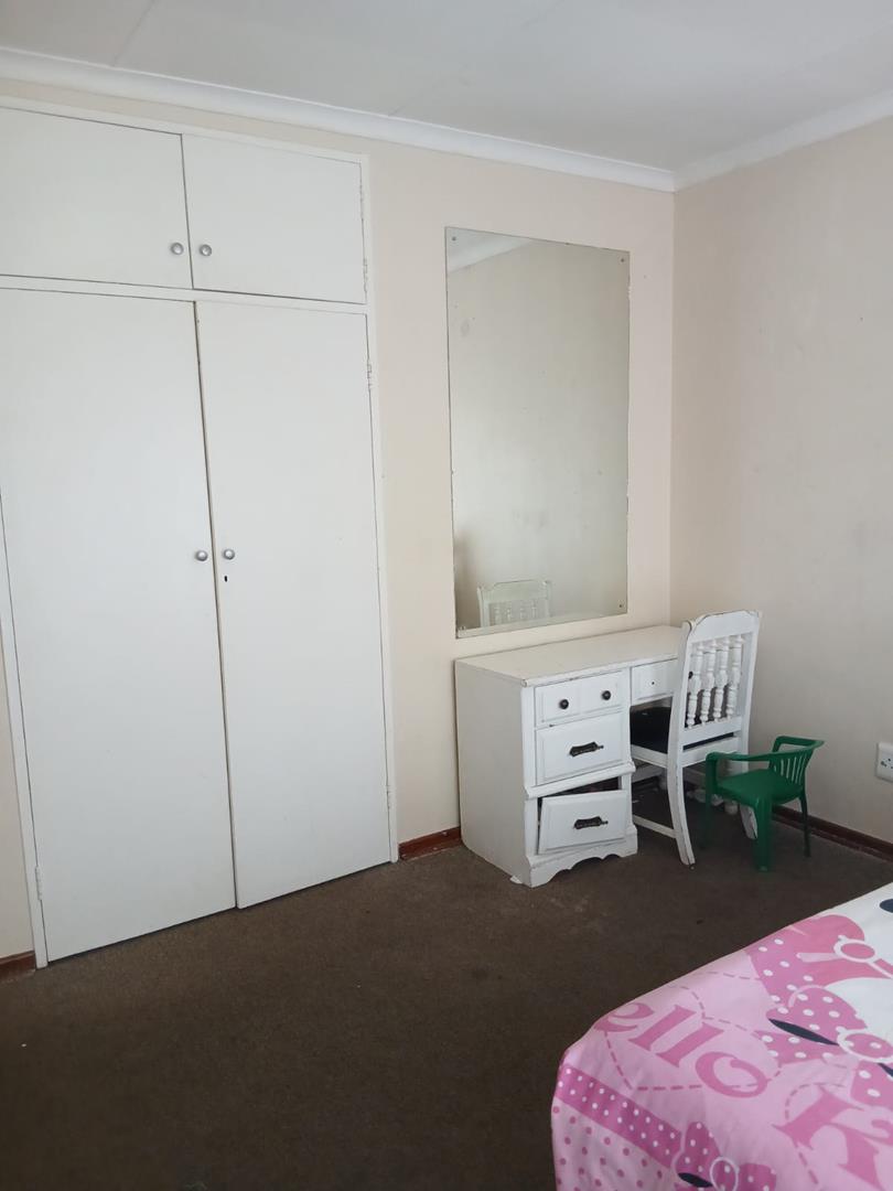 1 Bedroom Property for Sale in Dersley Gauteng