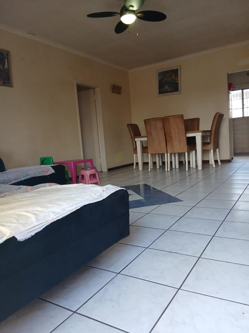 1 Bedroom Property for Sale in Dersley Gauteng