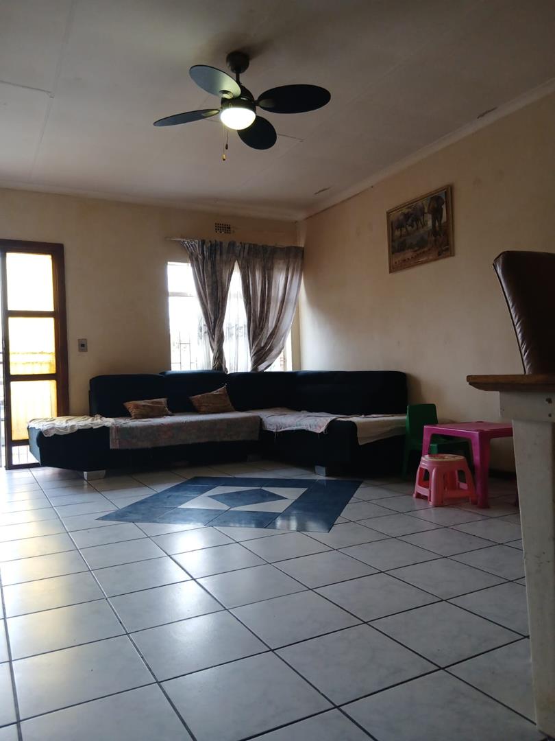 1 Bedroom Property for Sale in Dersley Gauteng