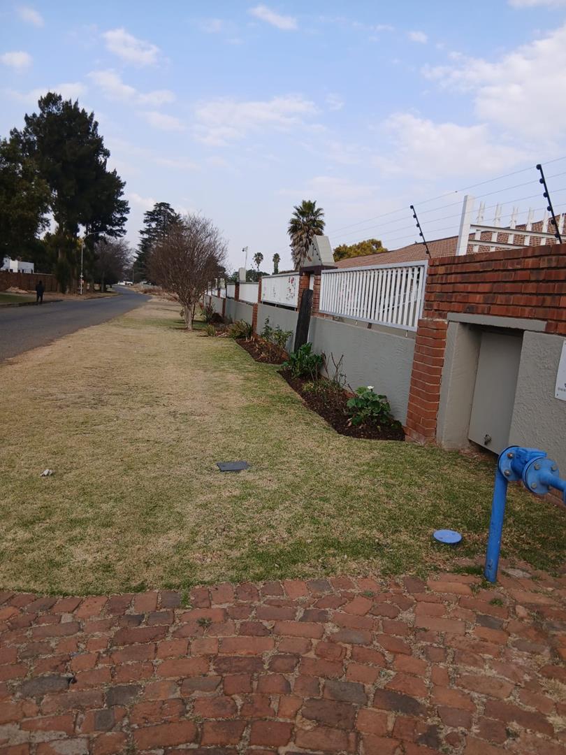 1 Bedroom Property for Sale in Dersley Gauteng