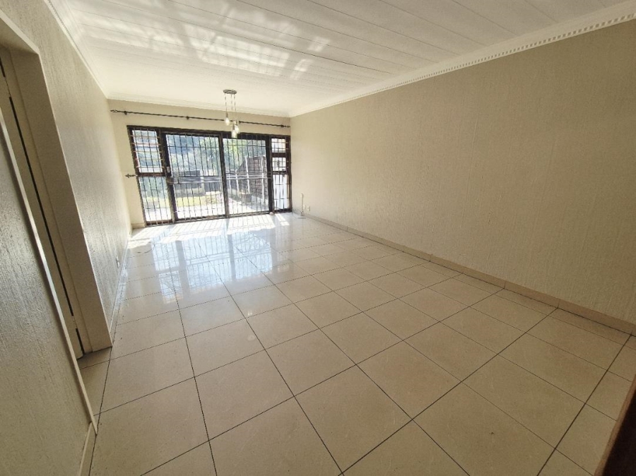 3 Bedroom Property for Sale in Corlett Gardens Gauteng