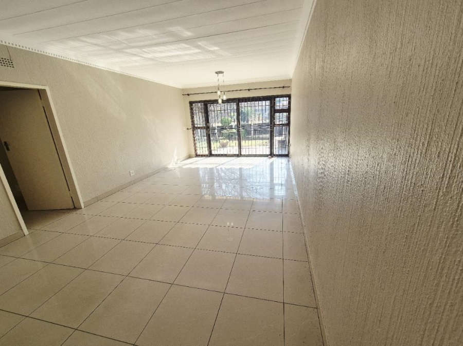 3 Bedroom Property for Sale in Corlett Gardens Gauteng