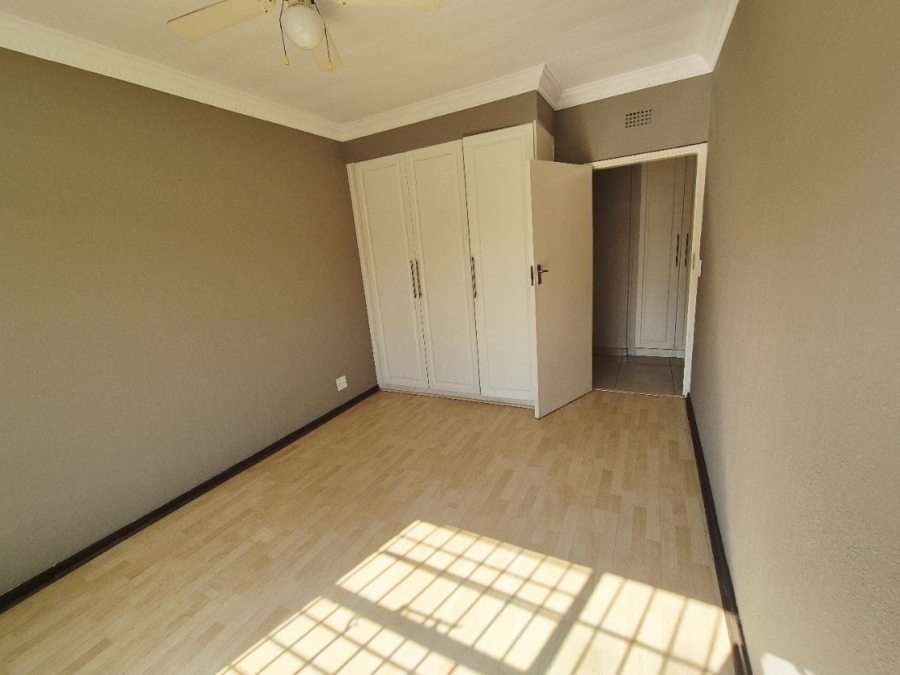 3 Bedroom Property for Sale in Corlett Gardens Gauteng