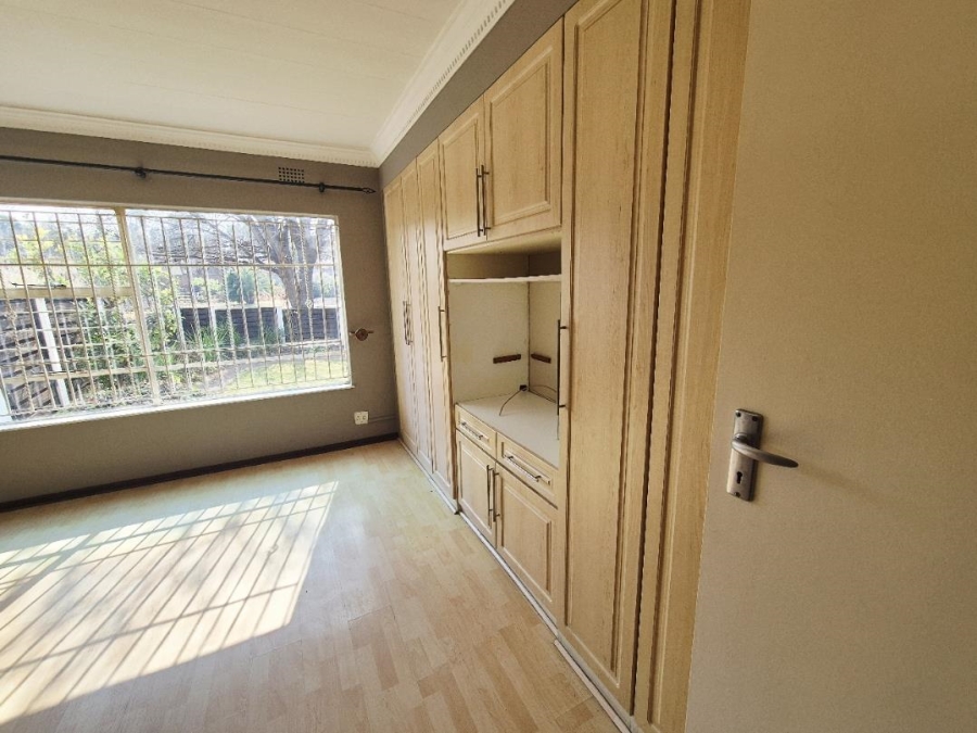 3 Bedroom Property for Sale in Corlett Gardens Gauteng