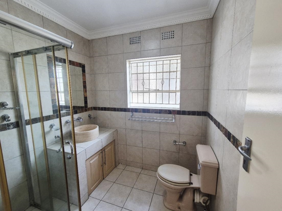 3 Bedroom Property for Sale in Corlett Gardens Gauteng