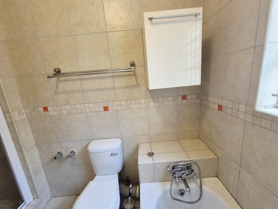 3 Bedroom Property for Sale in Corlett Gardens Gauteng