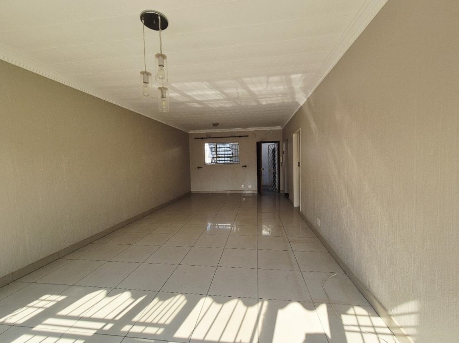 3 Bedroom Property for Sale in Corlett Gardens Gauteng