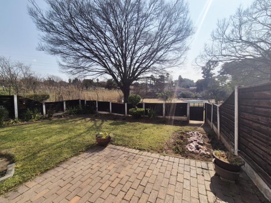 3 Bedroom Property for Sale in Corlett Gardens Gauteng