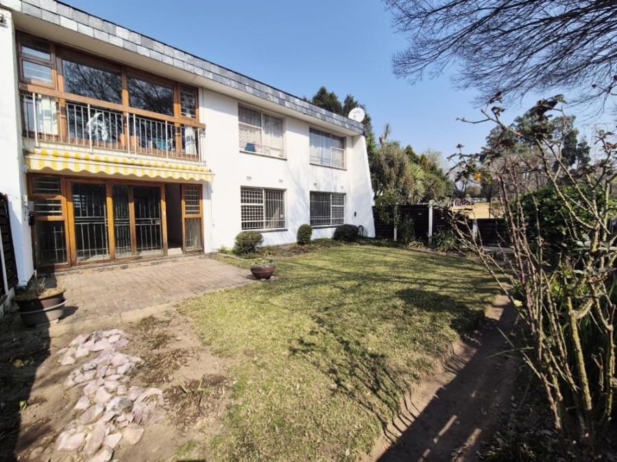3 Bedroom Property for Sale in Corlett Gardens Gauteng