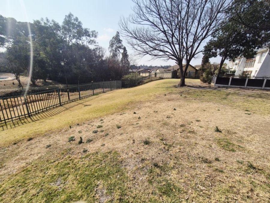 3 Bedroom Property for Sale in Corlett Gardens Gauteng