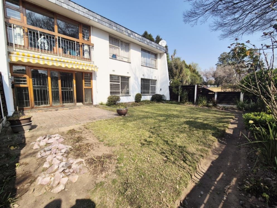 3 Bedroom Property for Sale in Corlett Gardens Gauteng