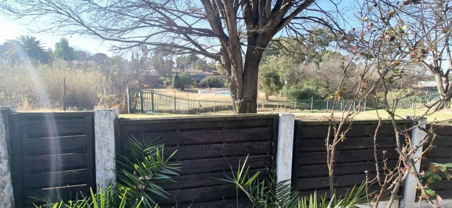3 Bedroom Property for Sale in Corlett Gardens Gauteng