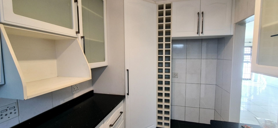 3 Bedroom Property for Sale in Corlett Gardens Gauteng