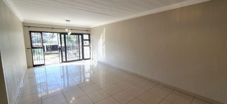 3 Bedroom Property for Sale in Corlett Gardens Gauteng