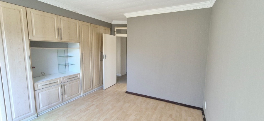 3 Bedroom Property for Sale in Corlett Gardens Gauteng