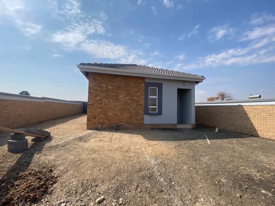 2 Bedroom Property for Sale in Buhle Park Gauteng