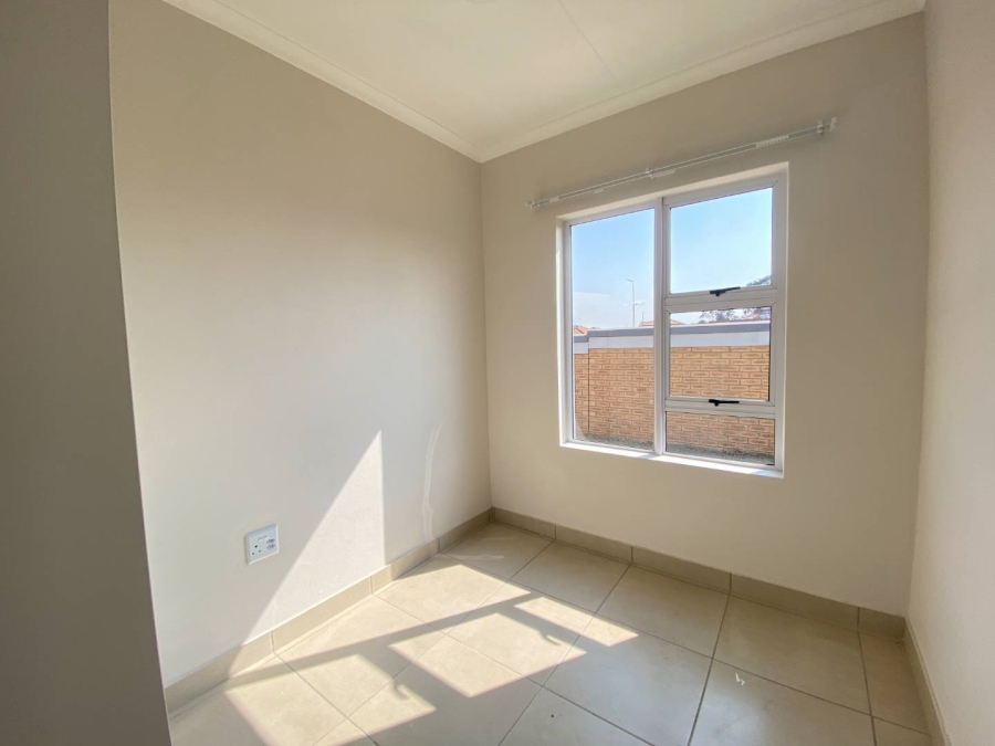 2 Bedroom Property for Sale in Buhle Park Gauteng