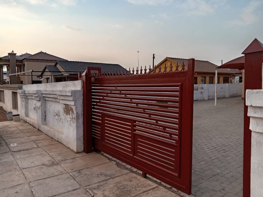 3 Bedroom Property for Sale in Mabopane Unit X Gauteng