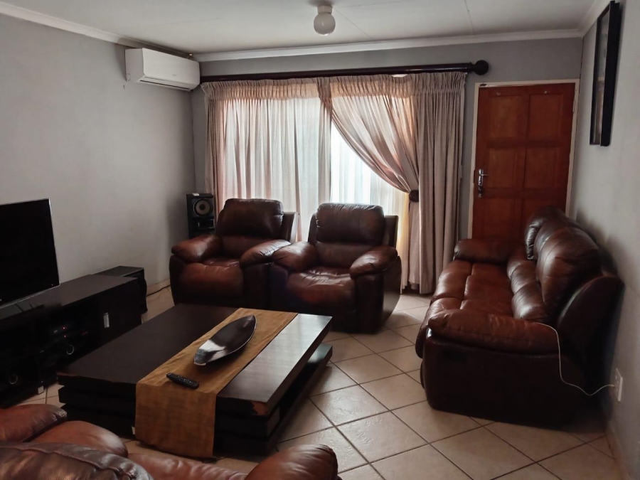 3 Bedroom Property for Sale in Mabopane Unit X Gauteng