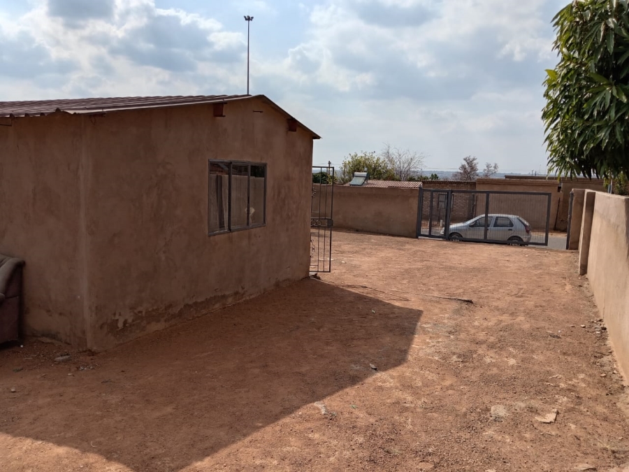 1 Bedroom Property for Sale in Mabopane Gauteng