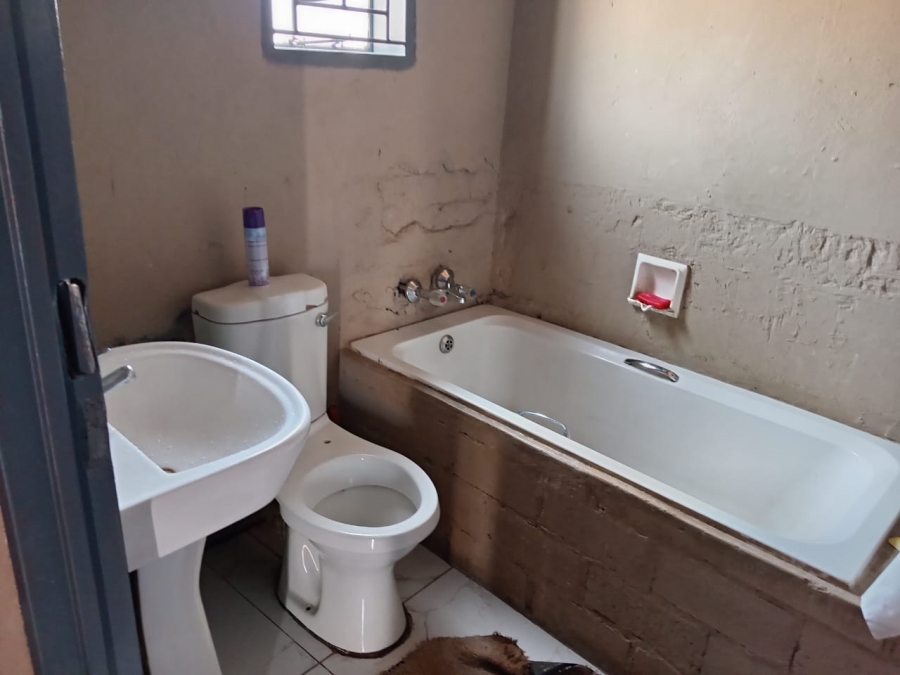 1 Bedroom Property for Sale in Mabopane Gauteng