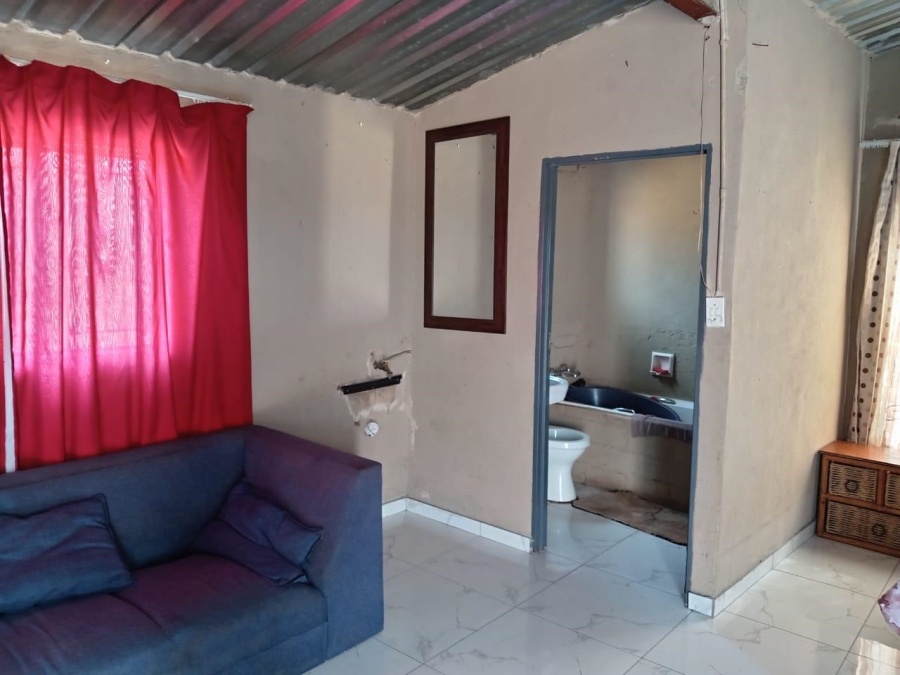 1 Bedroom Property for Sale in Mabopane Gauteng