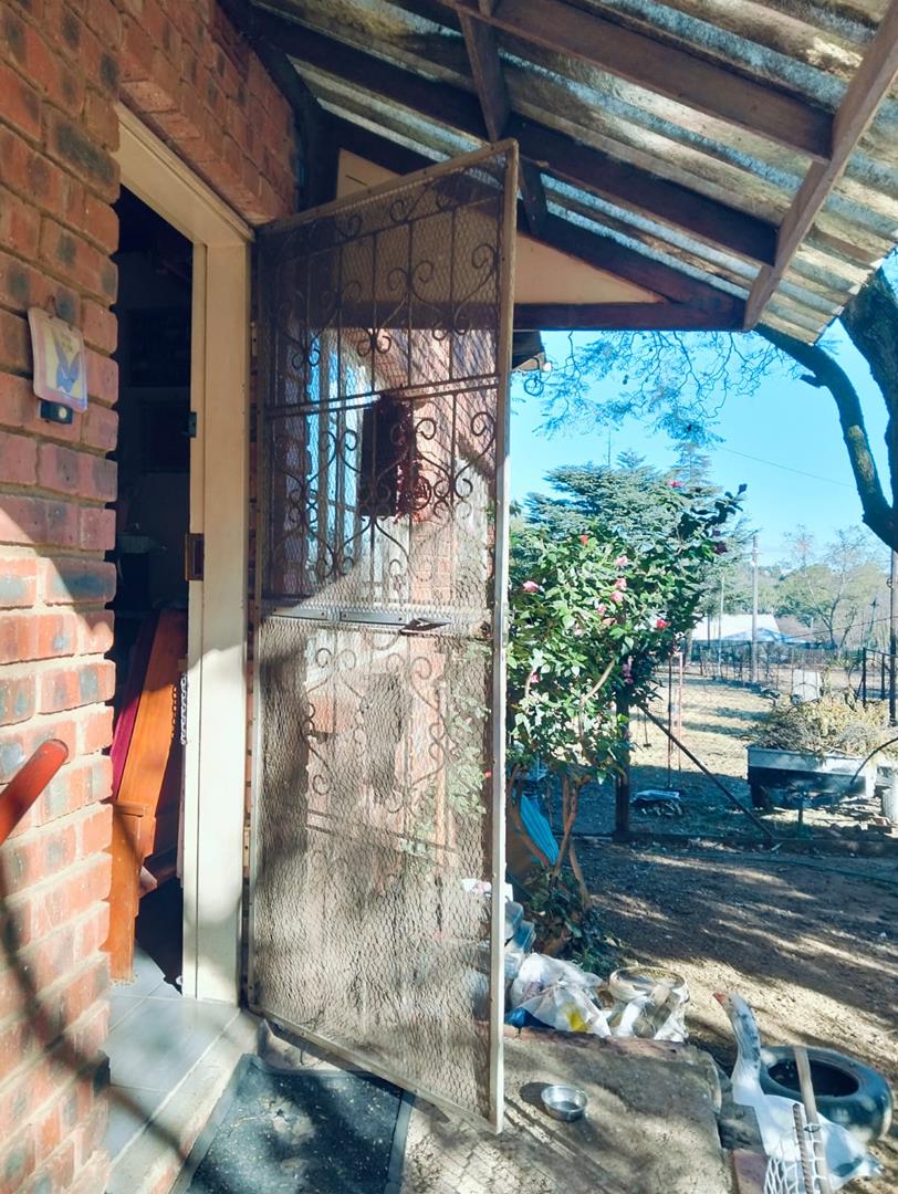 6 Bedroom Property for Sale in Glen Austin Gauteng