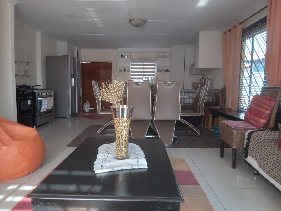 3 Bedroom Property for Sale in Roodepoort Gauteng