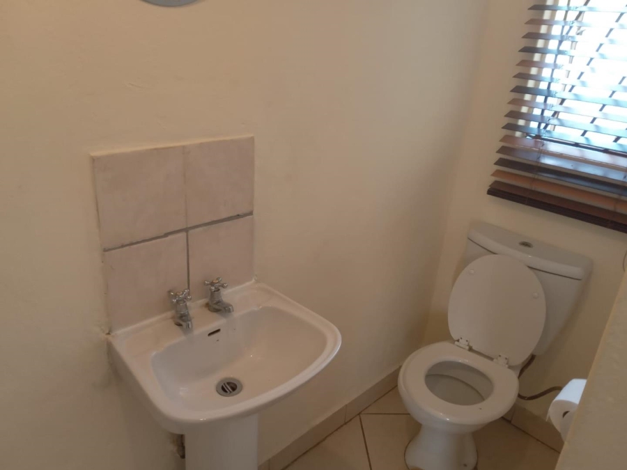 3 Bedroom Property for Sale in Roodepoort Gauteng