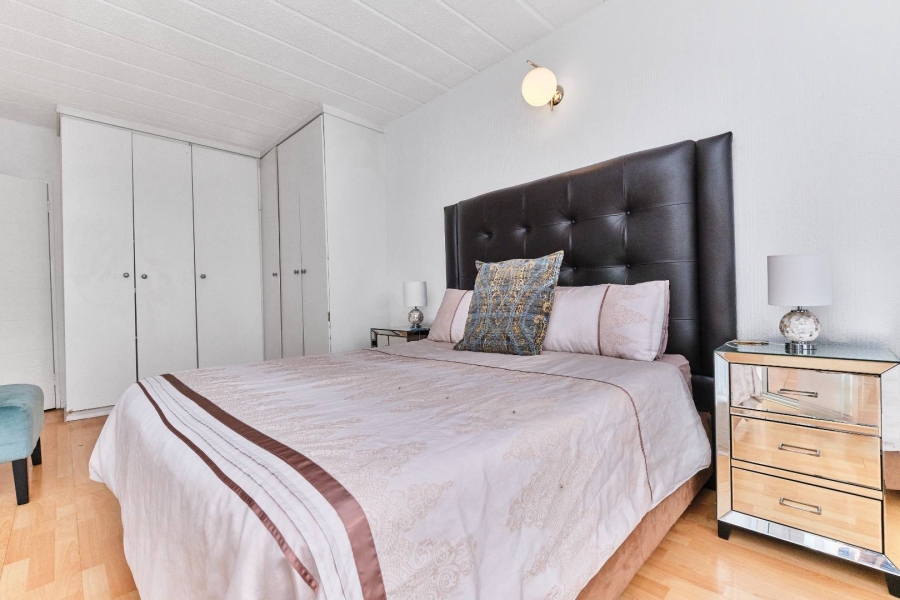 2 Bedroom Property for Sale in Northcliff Gauteng