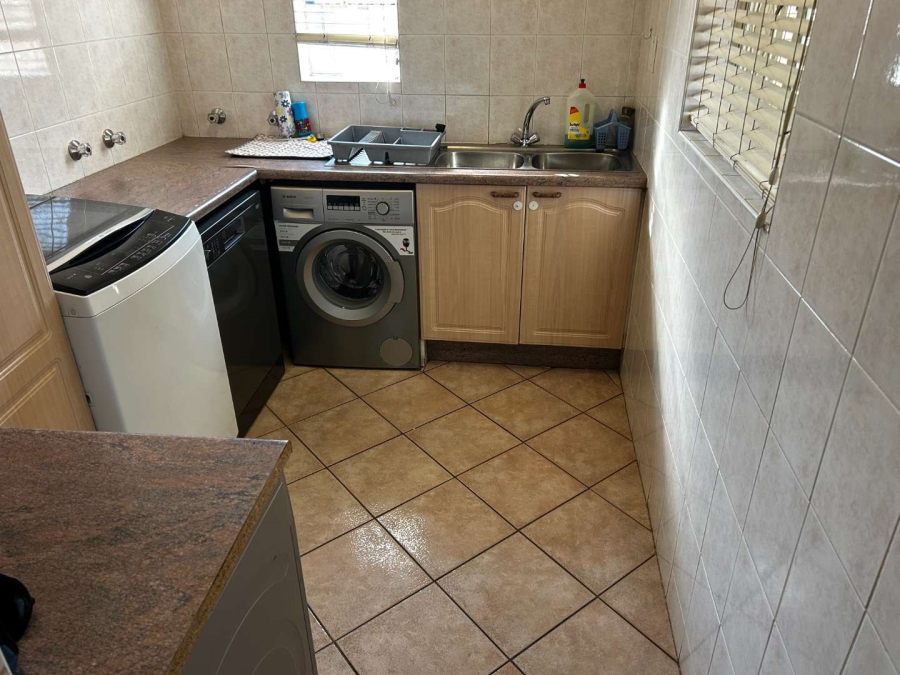 4 Bedroom Property for Sale in Brackenhurst Gauteng