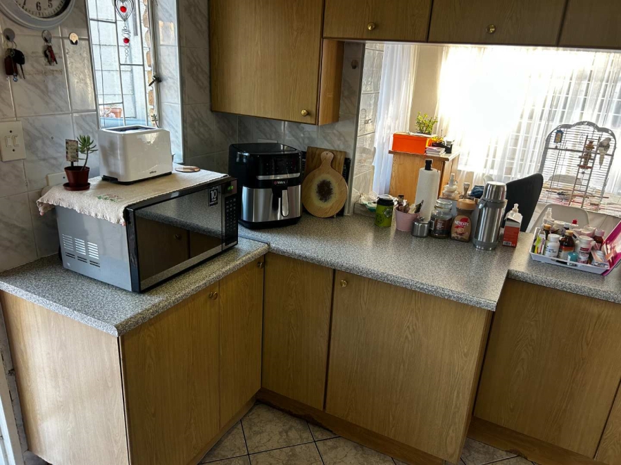4 Bedroom Property for Sale in Brackenhurst Gauteng