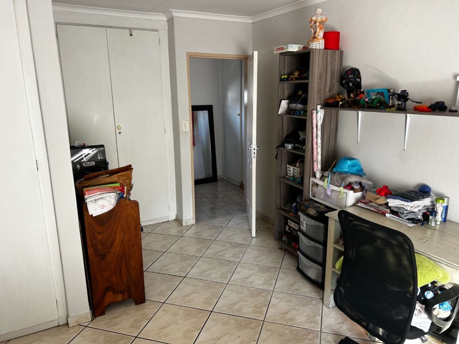 4 Bedroom Property for Sale in Brackenhurst Gauteng