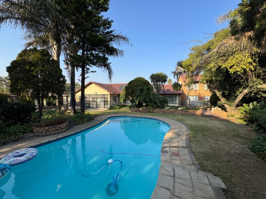 4 Bedroom Property for Sale in Brackenhurst Gauteng