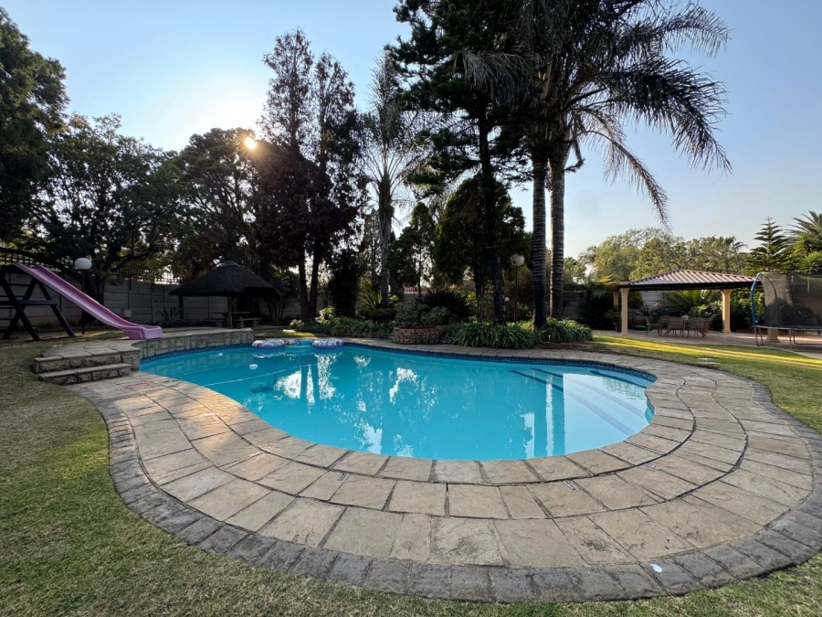 4 Bedroom Property for Sale in Brackenhurst Gauteng