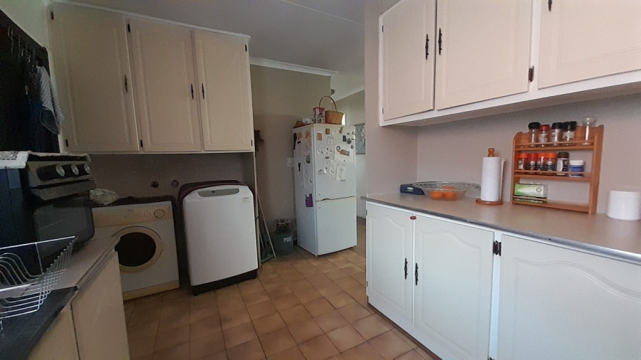 2 Bedroom Property for Sale in Glen Marais Gauteng
