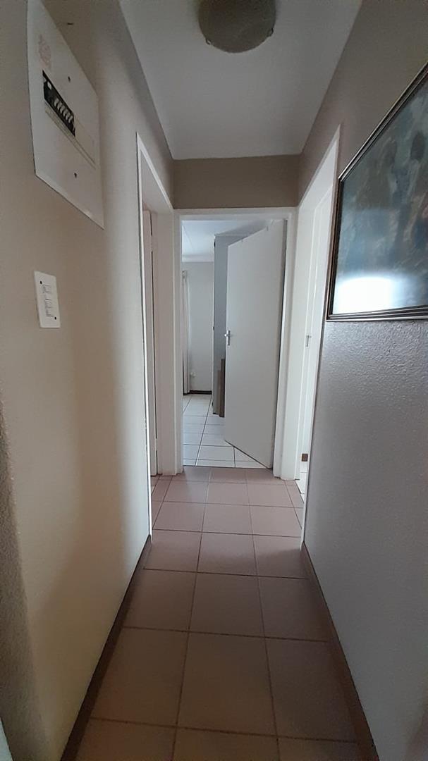 2 Bedroom Property for Sale in Glen Marais Gauteng