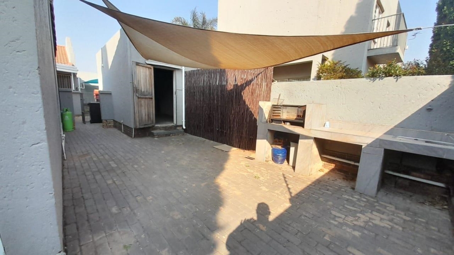 3 Bedroom Property for Sale in Glen Marais Gauteng