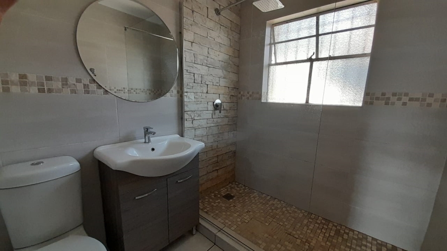 3 Bedroom Property for Sale in Glen Marais Gauteng