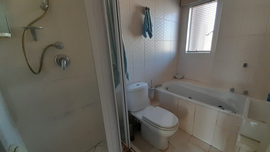 3 Bedroom Property for Sale in Aston Manor Gauteng
