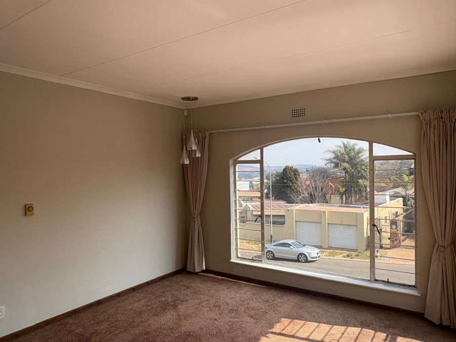 3 Bedroom Property for Sale in Oakdene Gauteng