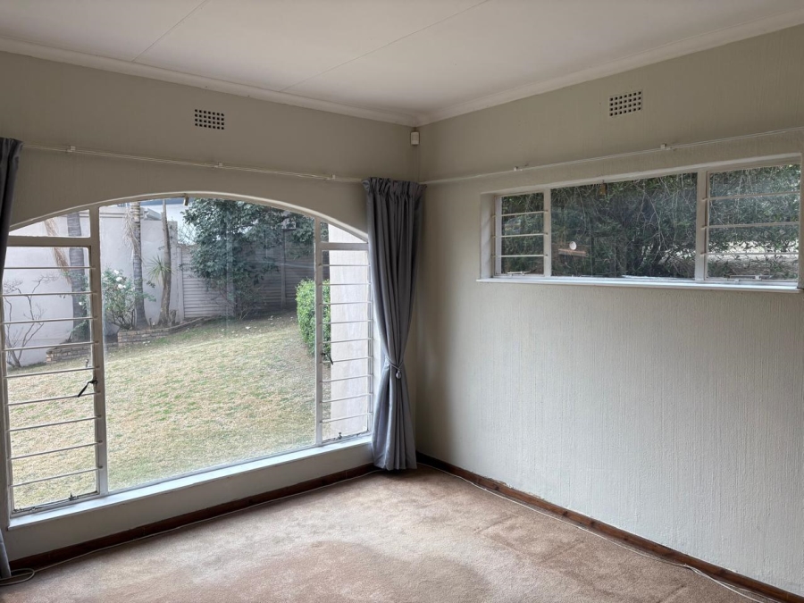 3 Bedroom Property for Sale in Oakdene Gauteng