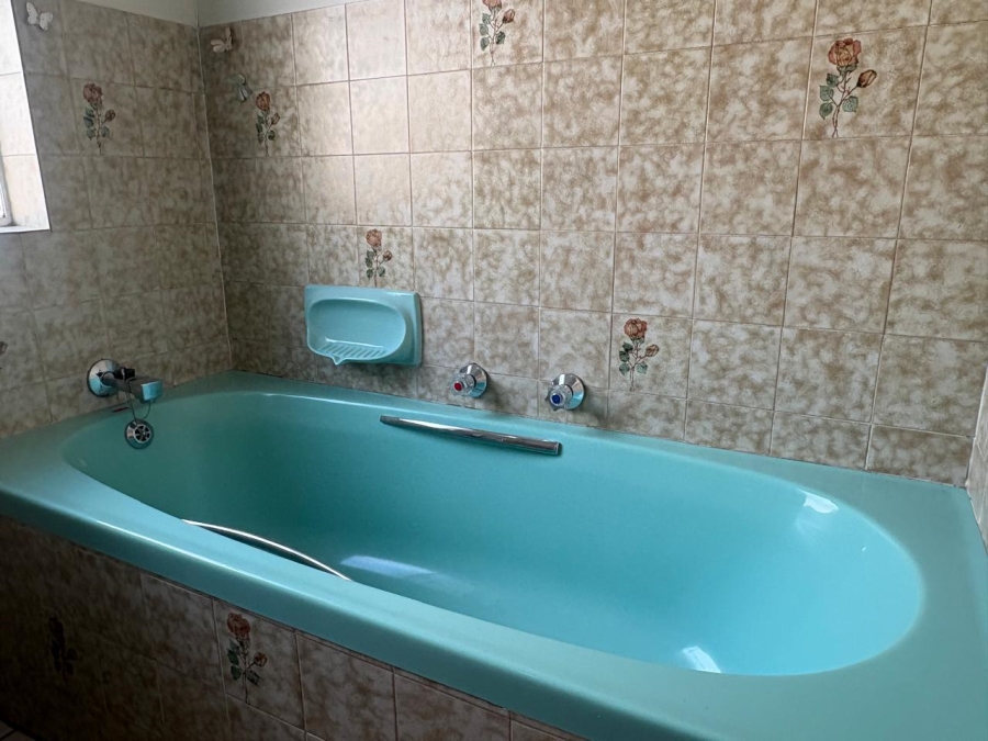 3 Bedroom Property for Sale in Oakdene Gauteng